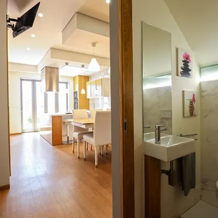 Apartment Ribeira Riverhouse - Centre Duplex With Terrace Viana do Castelo